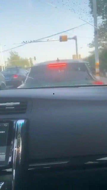 国产喷水车视频